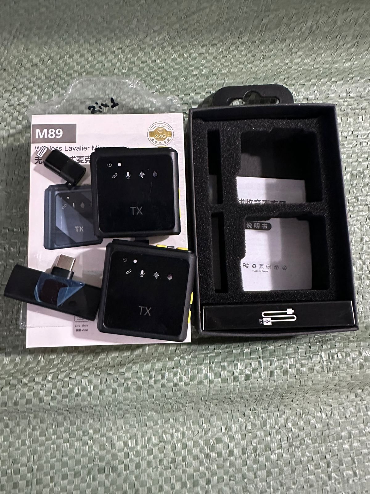 Wireless microphone M89