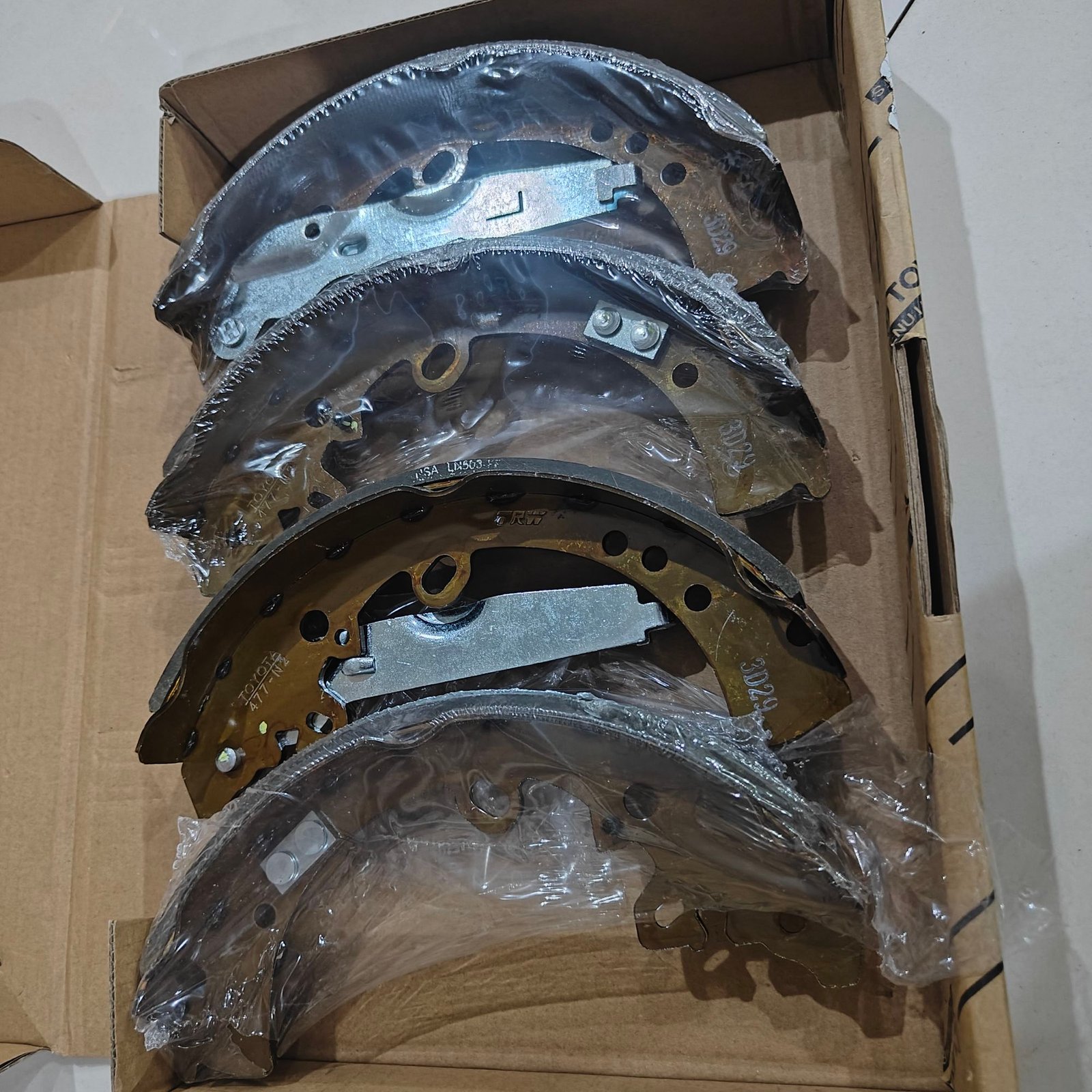 Toyota SHOE KIT, REAR BRAKE 04495-0K120 - Image 2