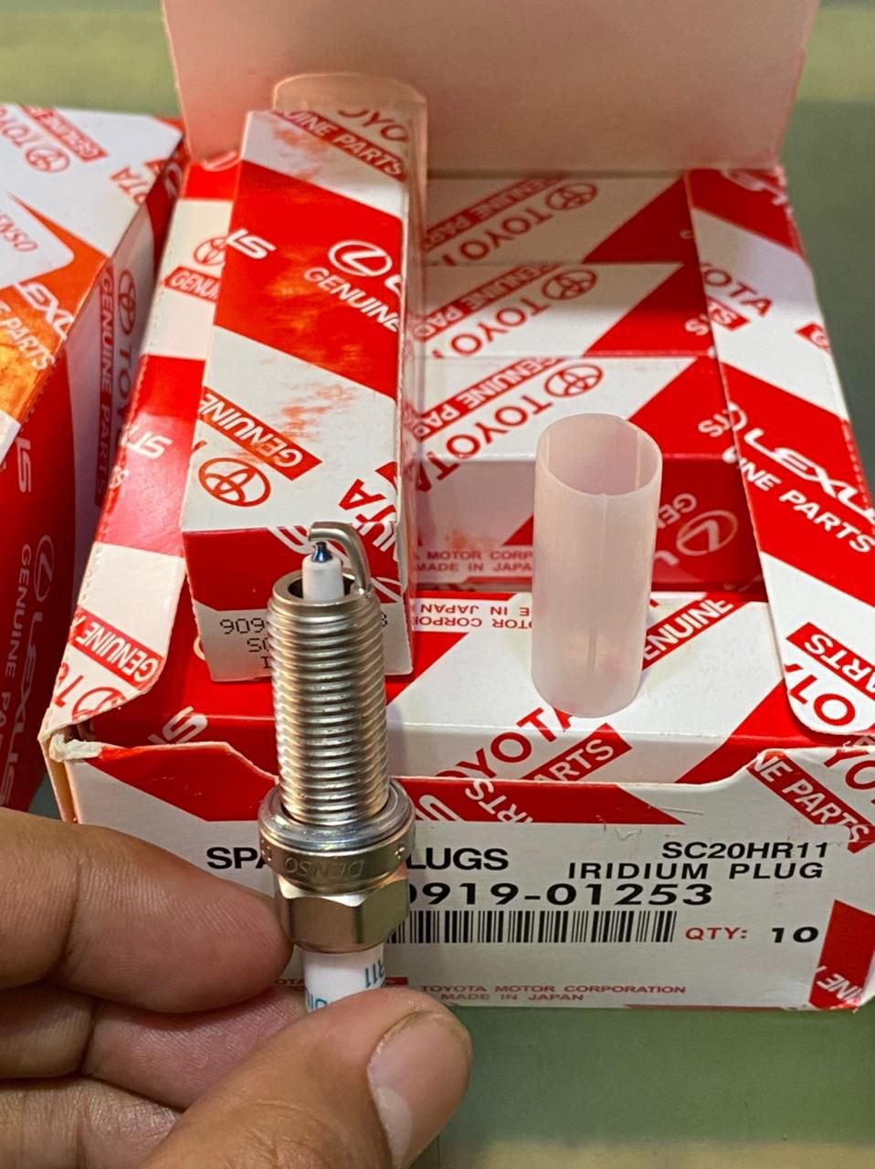 Iridium Spark Plug 90919-01253 SC20HR11 for Toyota Corolla